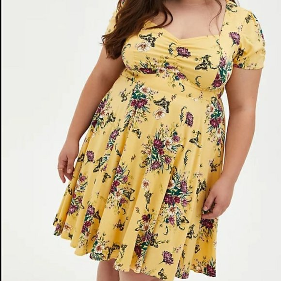 torrid Dresses & Skirts - NWT Yellow Floral Stretch Challis Torrid Brand (1X) Sz 14-16 Dress